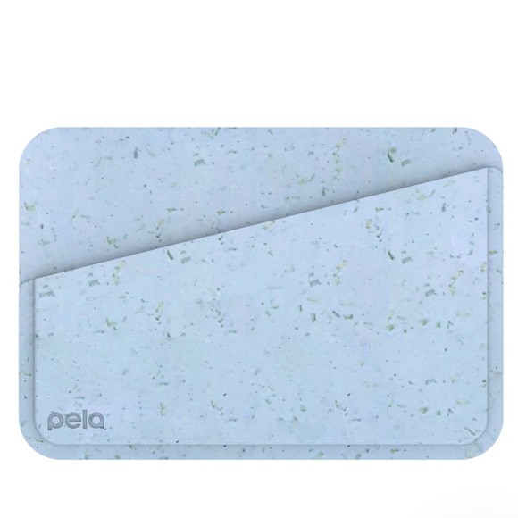 BRAND NEW Pela mini wallet - Picture 2 of 5